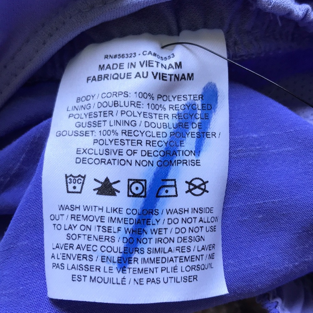 Nike Women’s Shorts - NEW - Picture 7 of 7